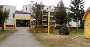 dom-za-nezbrinutu-djecu-tuzla-1024x538