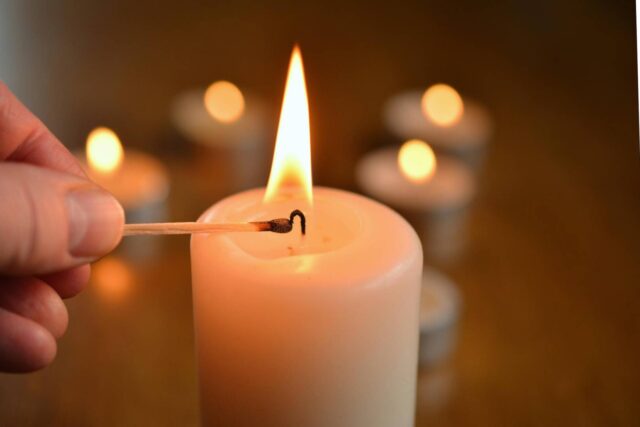 candle-1750640_1920 (1)