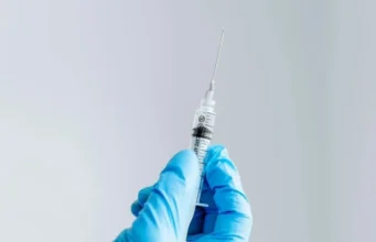 Sporna vakcina obustavljena i u BiH: Ako se pojave ovi simptomi odvedite dijete pedijatru