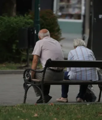 UDARNO ZA PENZIONERE! ZBOG JEDNOG PAPIRA MOŽETE OSTATI BEZ PENZIJE: Evo ko mora hitno reagovati!