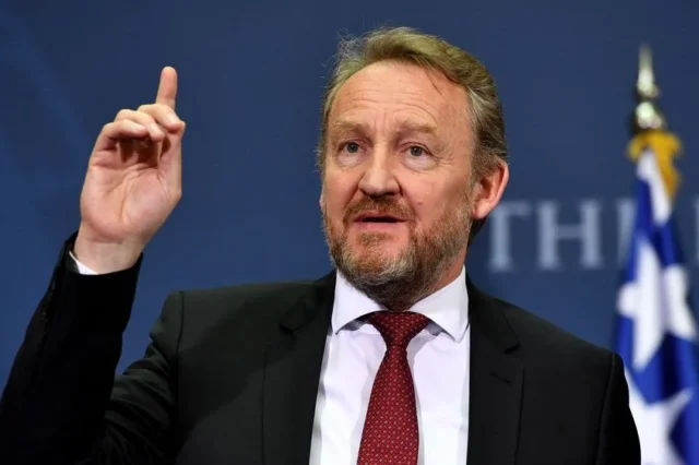 1792406807-61442380-bakir-izetbegovic-690x480