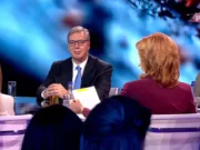 ŠOK U STUDIJU PINKA! Studenti pred Vučićem otvorili pitanje TAJNIH DOKUMENATA?! Snimak koji nije prikazan u programu izazvao buru u Srbiji! (VIDEO)